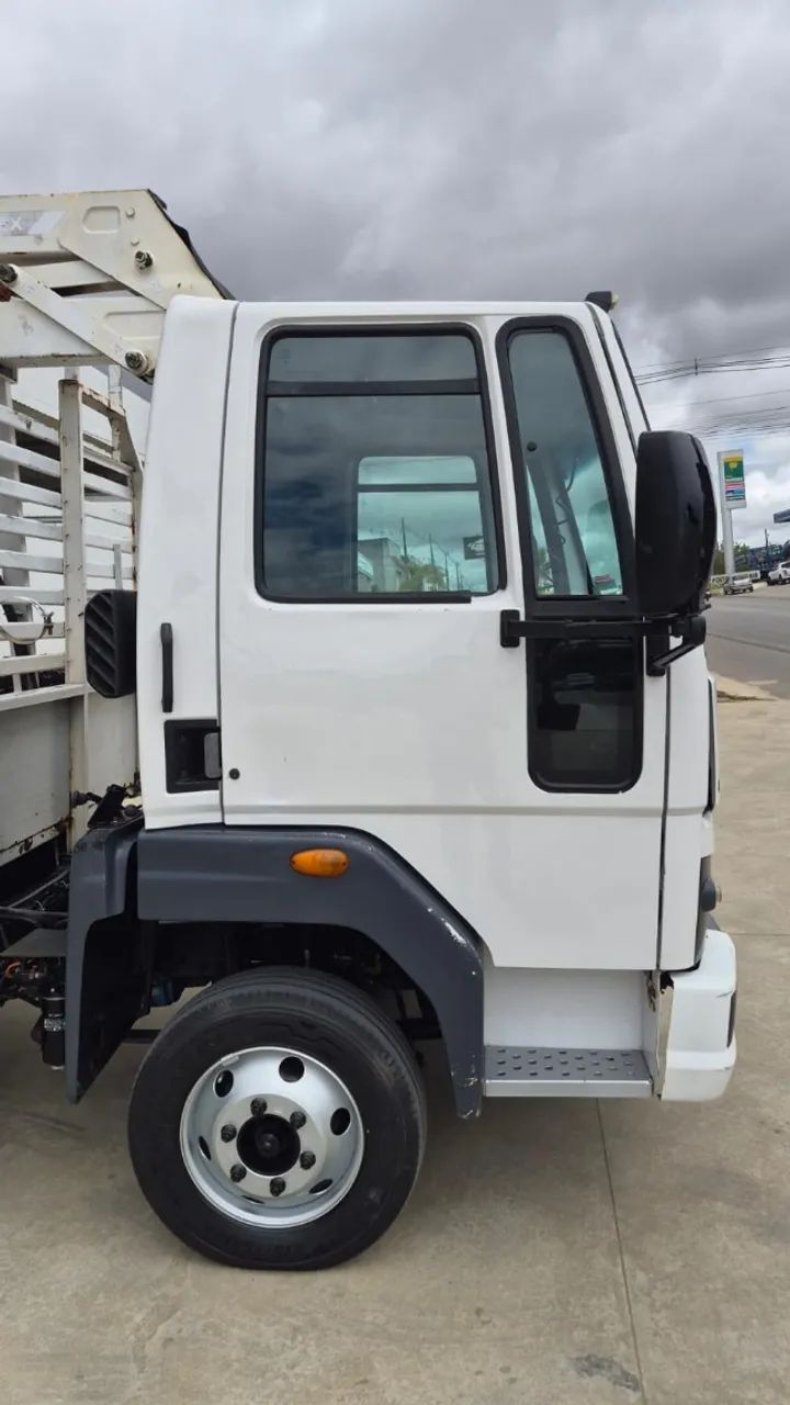 Ford Cargo 816S - Cesto Aéreo   - Foto 4