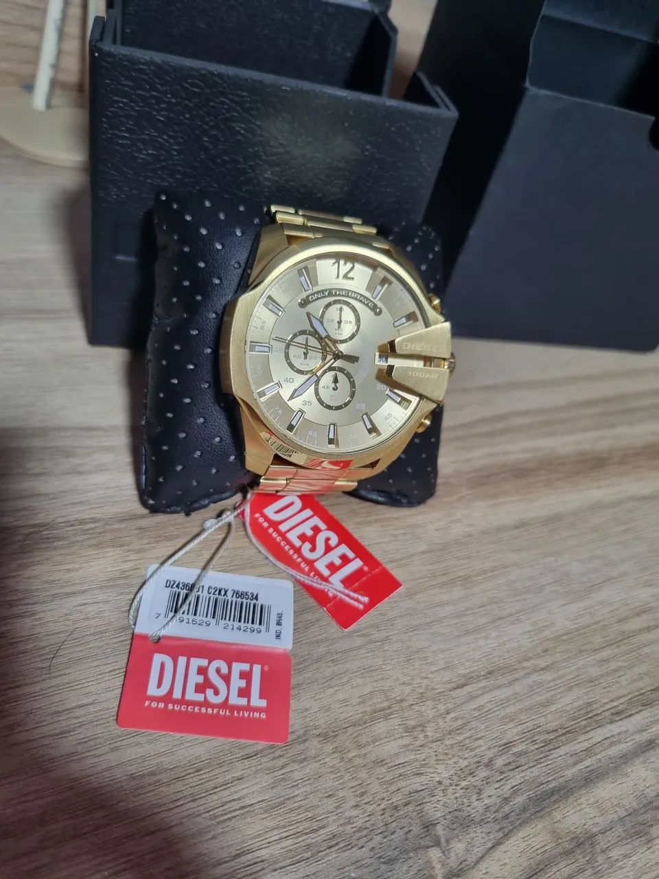 Relógio Diesel dourado  - Foto 2