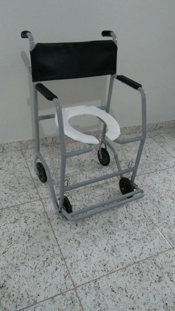 Cadeira Higiênica até 120kgs 