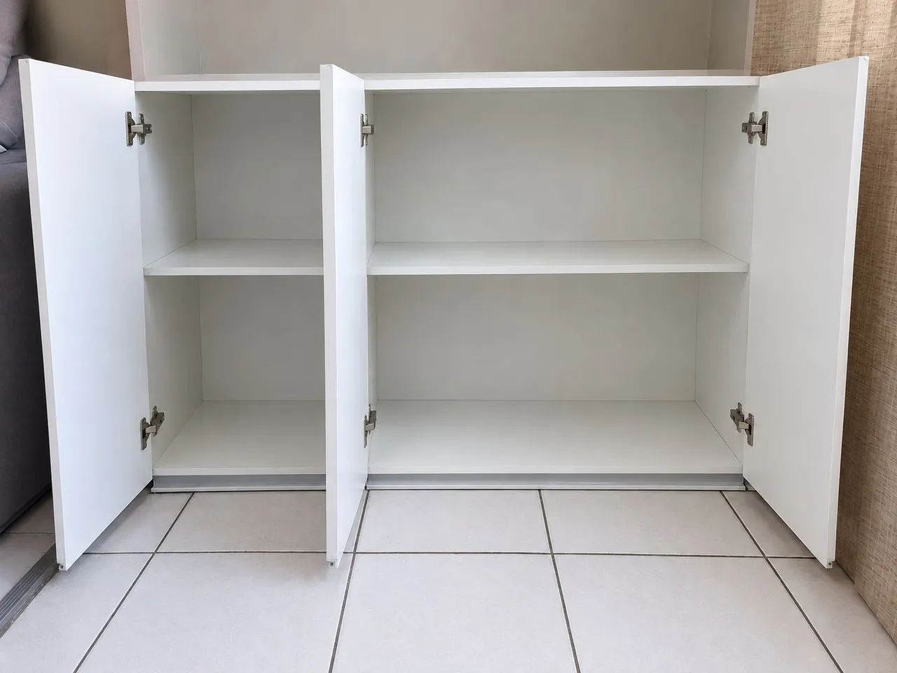 Armário Branco de 3 Portas - Foto 2