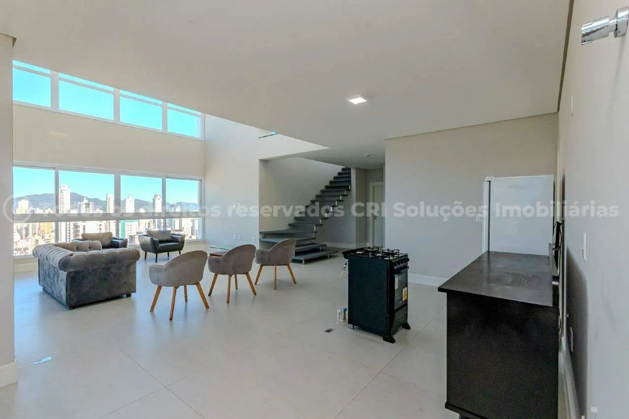 Cobertura com 4 suítes no Edifício Cyano Mare no Centro em Balneário Camboriú - Foto 4