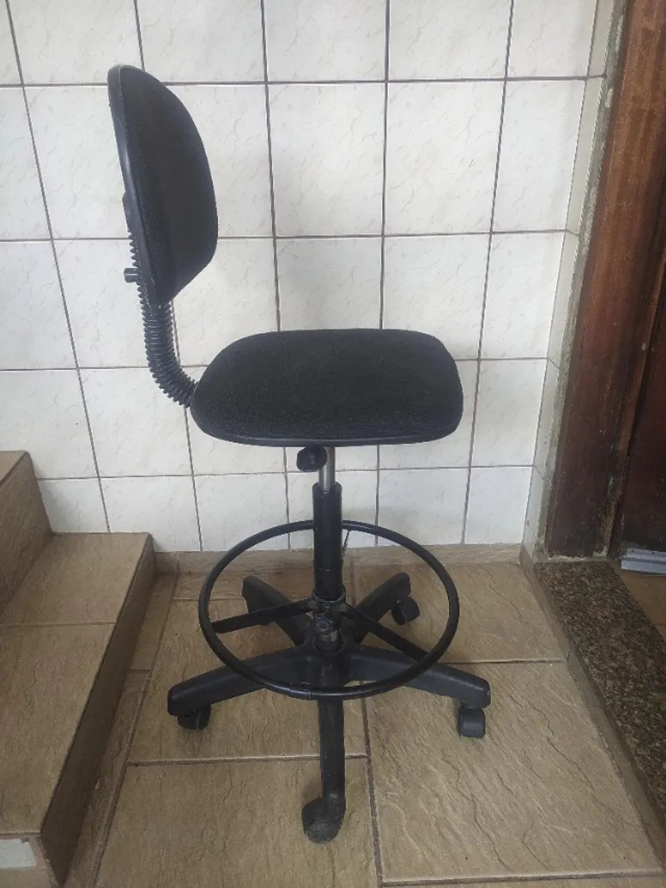 Cadeira caixa alta - Foto 2