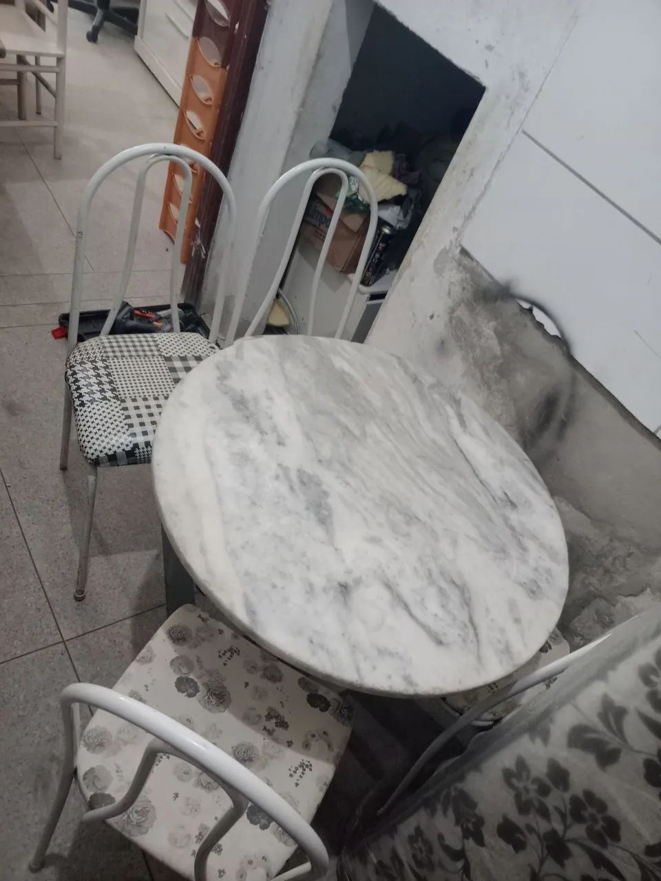 Mesa 4 cadeiras 