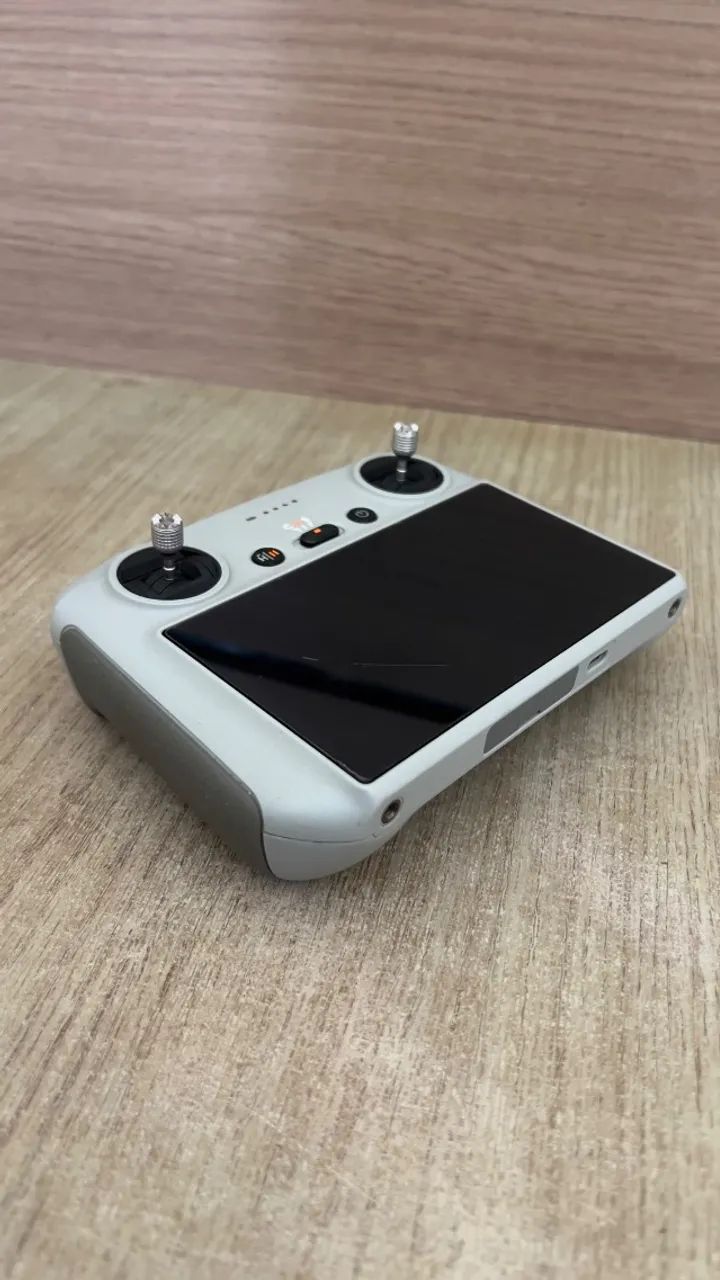 DJI Mini 3 Pro + Controle com Tela + 2 Baterias + Case - Foto 3