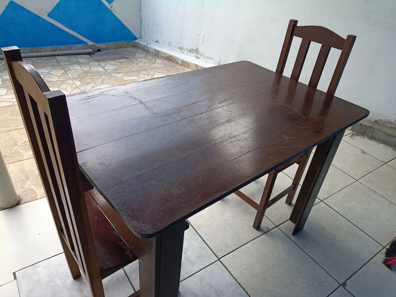 Mesa de angelim com 2 cadeiras - Foto 4