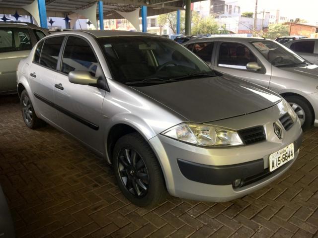RENAULT MEGANE SEDAN EXPRESSION HI-FLEX 1.6 16V