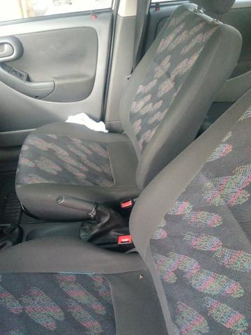 Corsa sedan 2003 - Foto 9