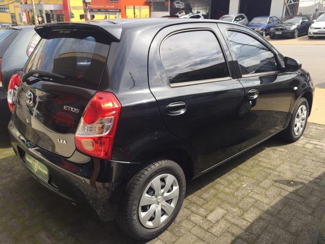 Toyota Etios - Foto 6