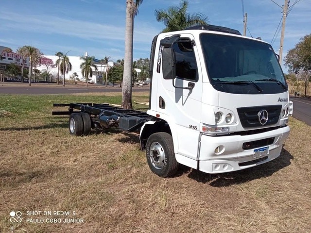 CAMINHÃO 3/4 MERCEDES BENZ 915 NO CHASSI  PARCELAMOS 