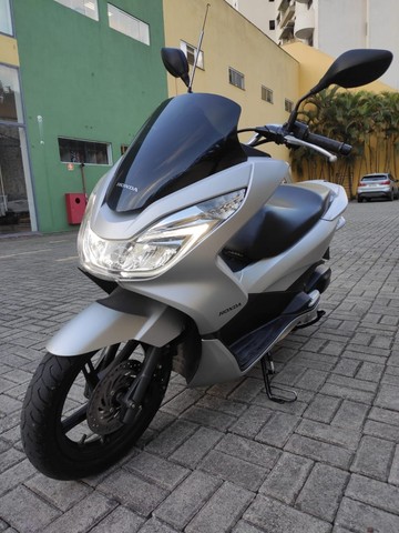 HONDA PCX BAIXA KM MUITO NOVA.