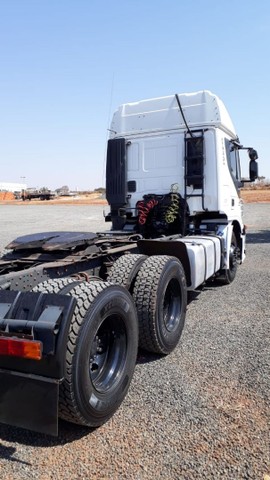 IVECO ANO 2013 6X4