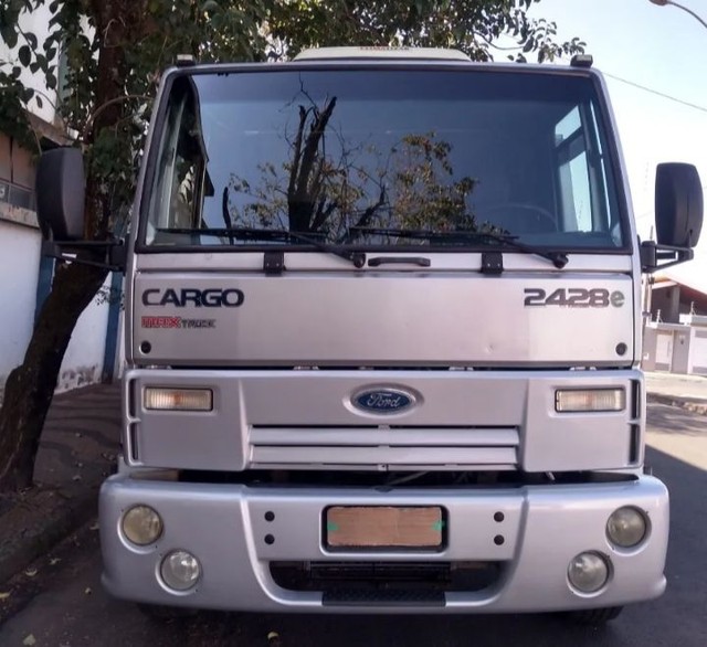FORD CARGO 2428E 2011