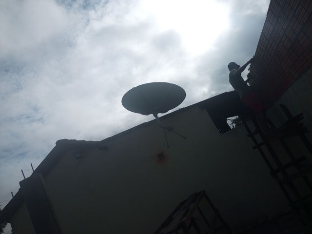 Antena com suport de parede 100 reais