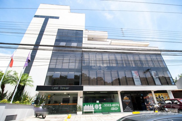 Sala comercial com aproximadamente 60m², no bairro Ponta Aguda