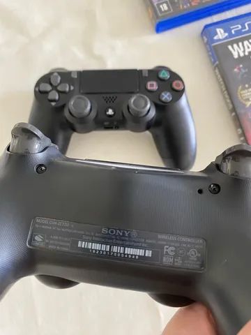 PS4 Slim 1TB + 4 jogos + 2 controles + base dos controles