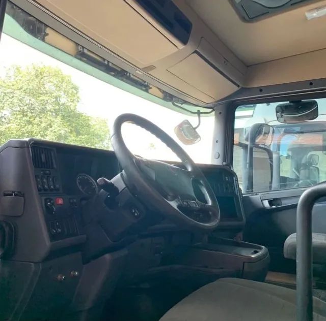 Scania truck 6x2 2018 branco