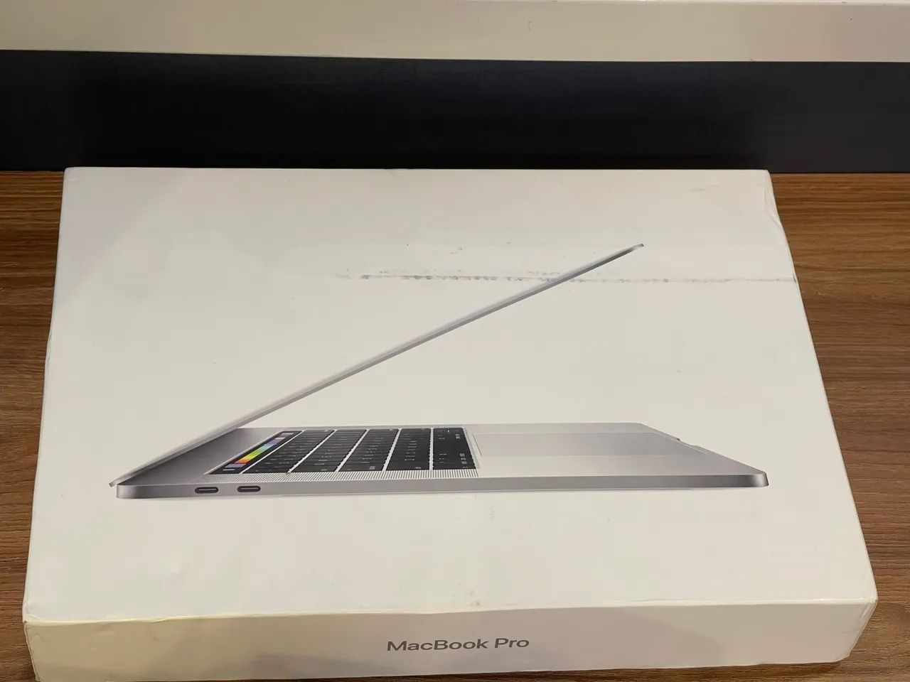 MacBook Pro 2018 i7 4g vídeo 16 RAM 