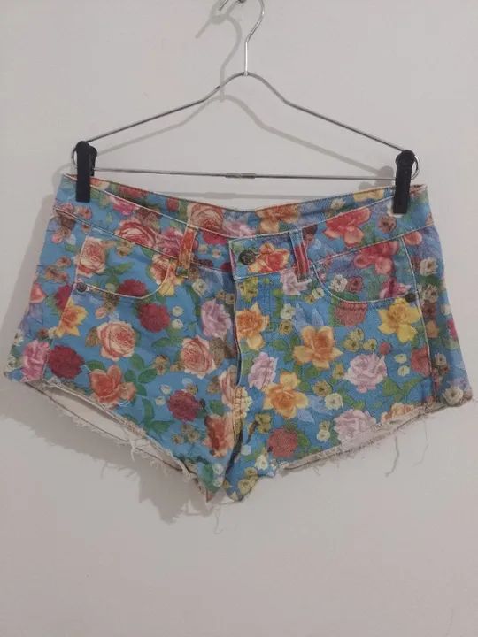 Shortinho jeans estampado Farm