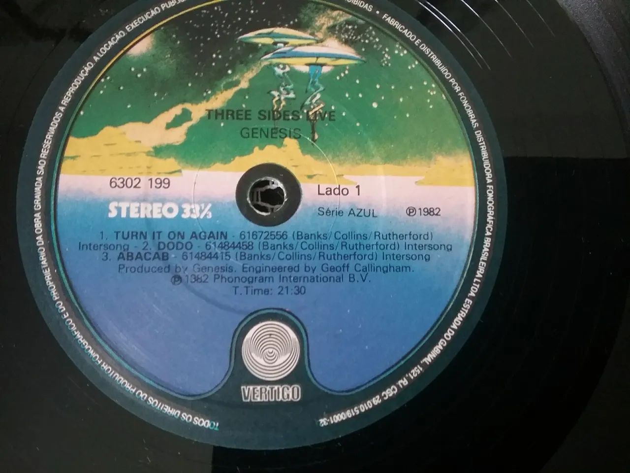 Disco vinil Genesis - Three Sides Live - Duplo - Foto 3