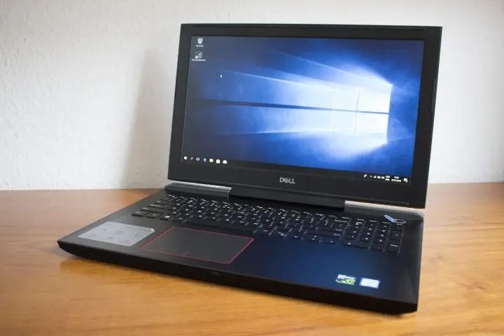 Dell Inspiron 7577 15,6 polegadas Full HD Inte i7-7700HQ, 1 TB 16 RAM NVIDIA GTX 1060 6GB