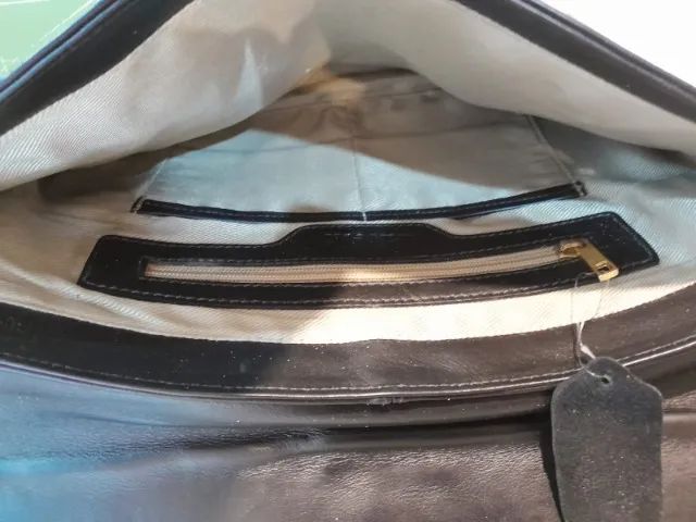 Pasta executiva, tipo envelope, em couro natural, da marca Datelli.  - Foto 5