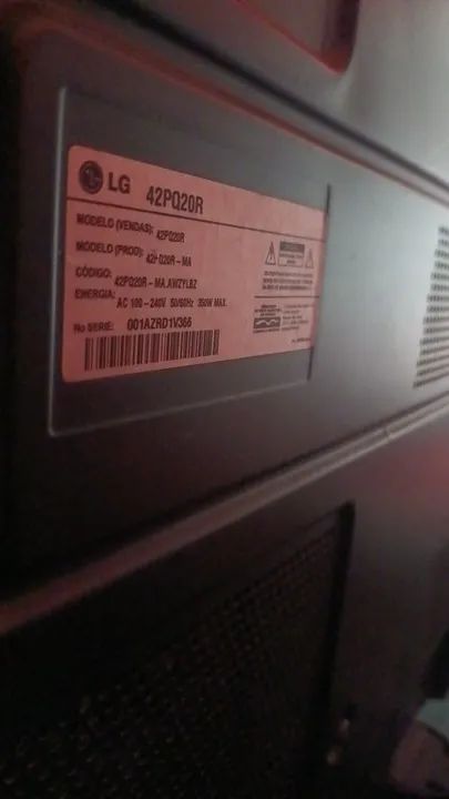 Tv LG 42 polegadas não é Smart e não tem conversor digital embutido mas vai com um - Foto 2