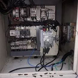 máquina injetora de plásticos - Foto 2