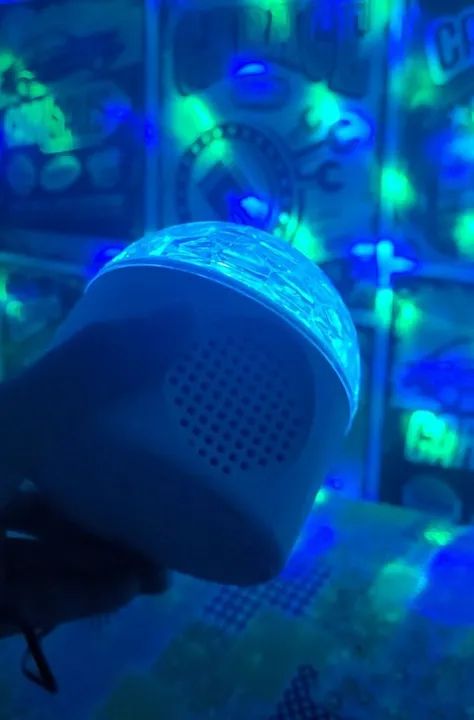 Lâmpada Colorida com Som - Foto 4