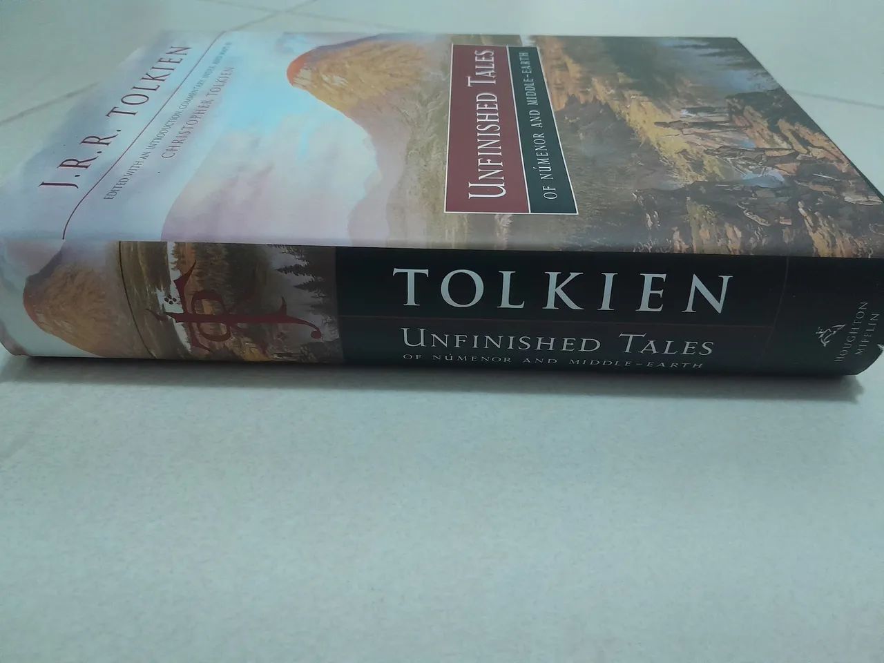 Vendo livro Contos Inacabados (Senhor dos Anéis), de J.R.R. Tolkien, em inglês!! Em Manaus - Foto 2