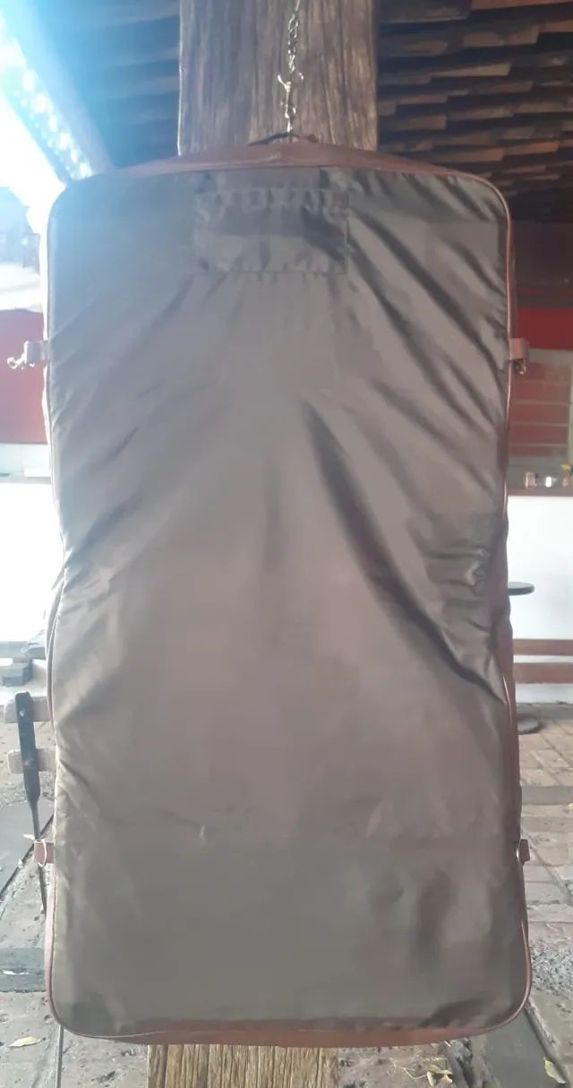 Porta terno, em couro natural, de fabricação amaericana - Foto 6