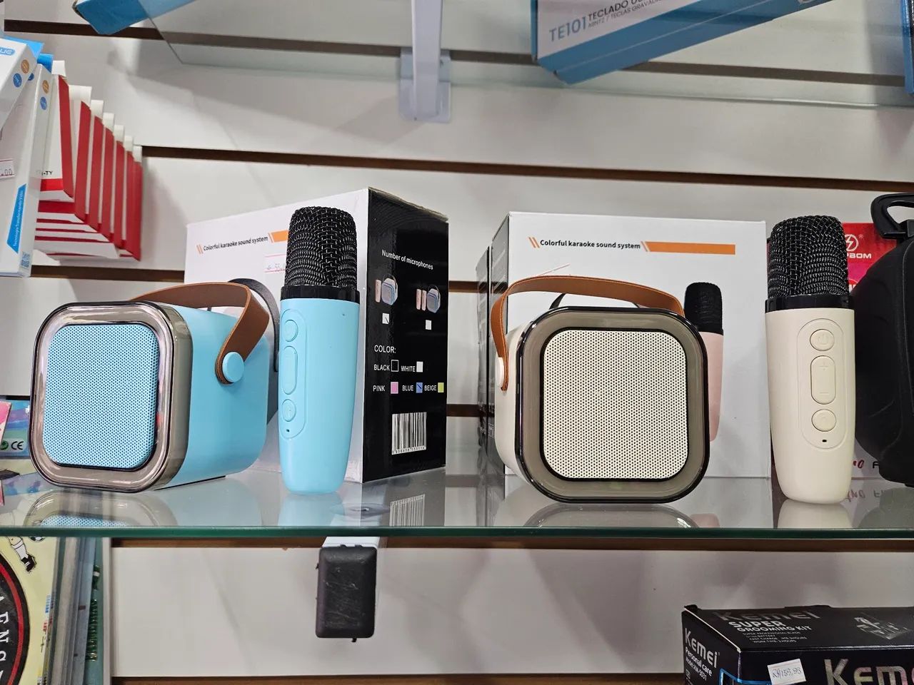 Karaokê Bluetooth Portátil com Microfone - Diversão Garantida! - Foto 3