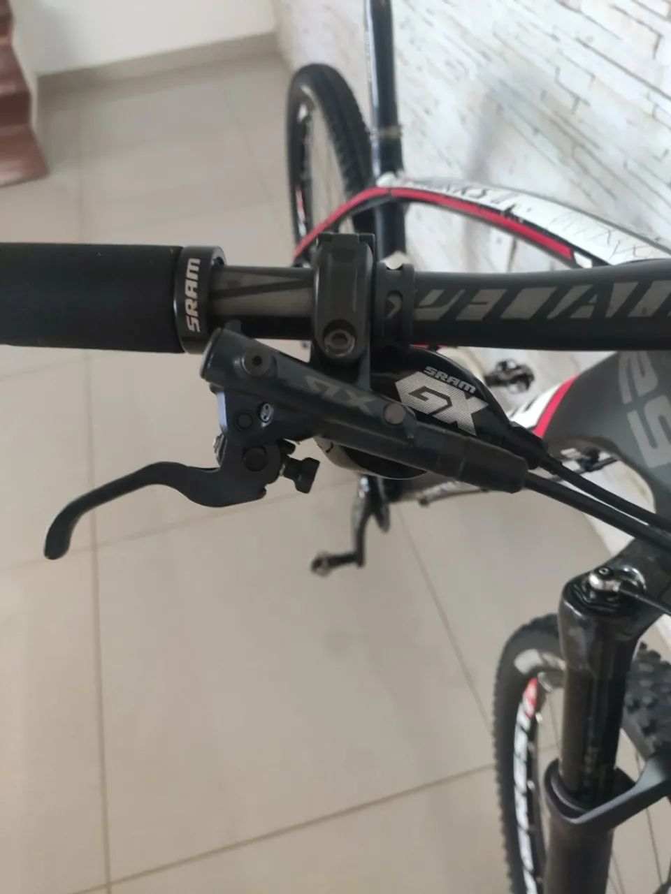 Bicicleta Aro 29 com Câmbio SRAM GX - Foto 5