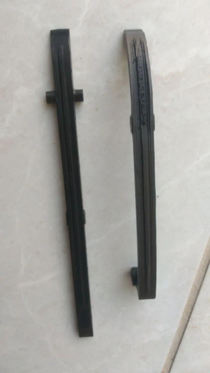 Prisioneiros cilindro, haste de embreagem, guia corrente de comando. Original Intruder 125 - Foto 5
