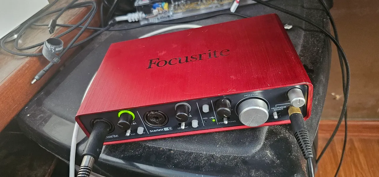 focusrite scarlett 4i4