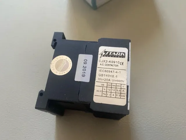 Mini contator