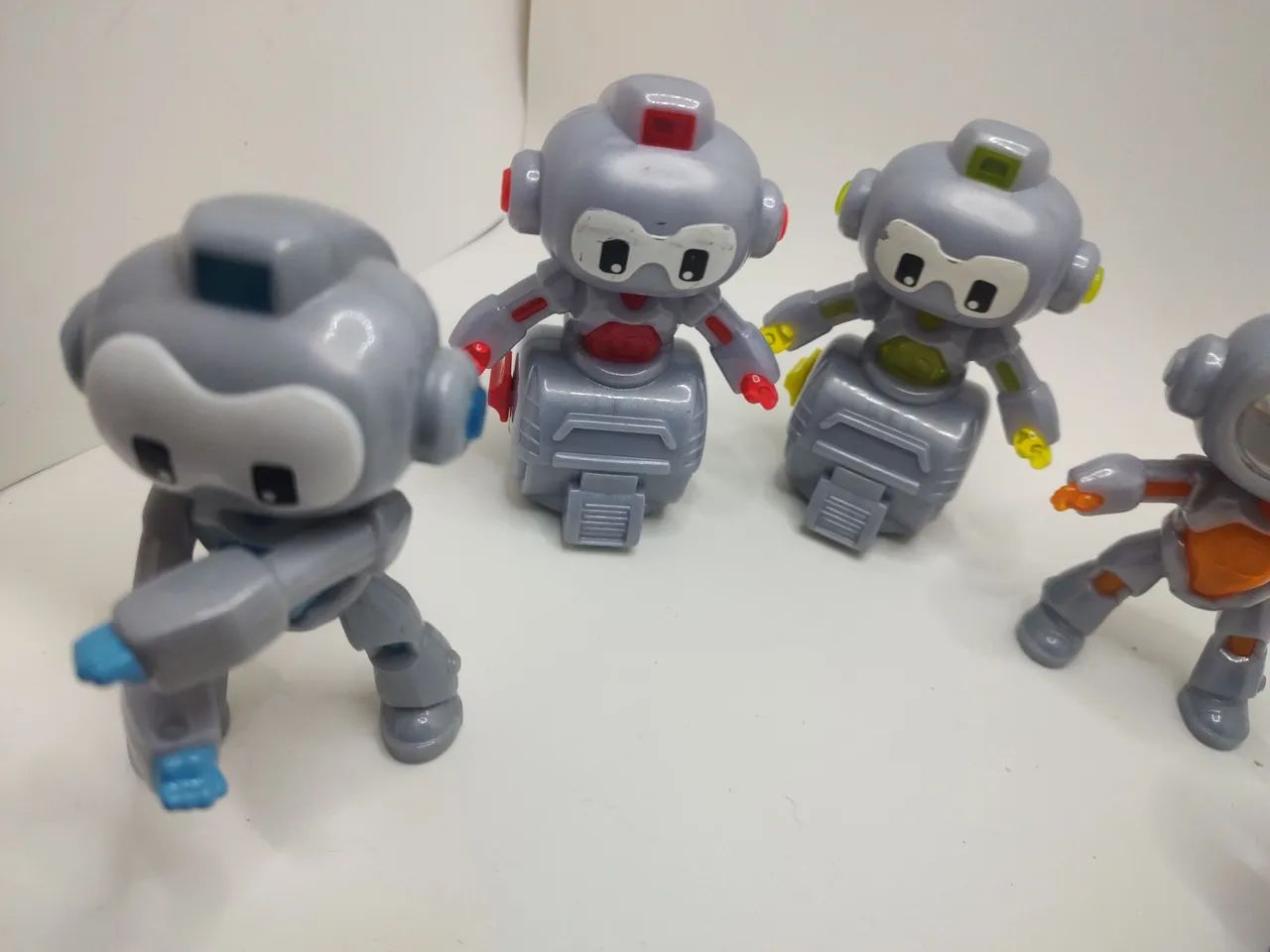 Lote de Discovery Robots Mc Donald's (usado) - Foto 2