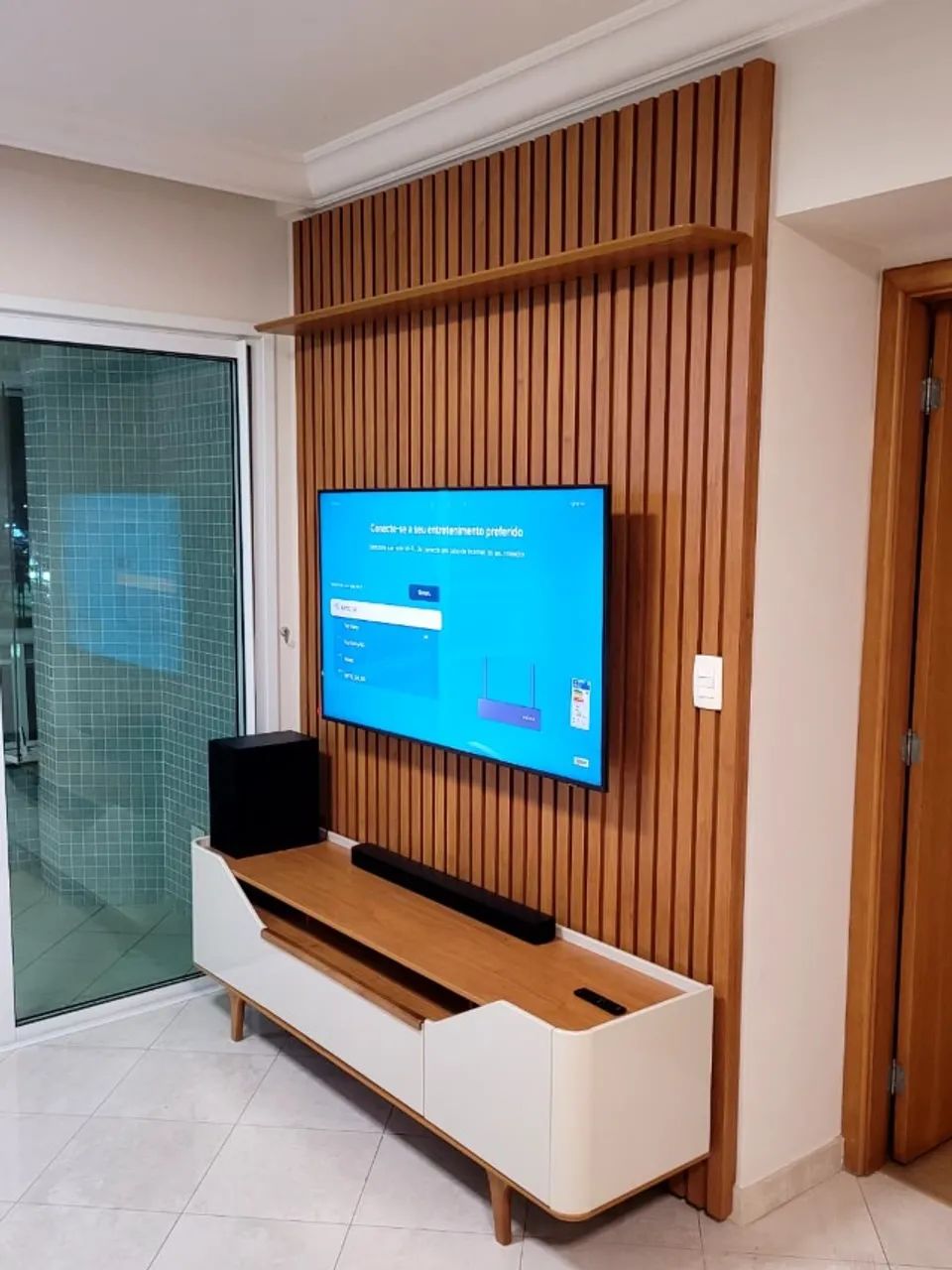 Rack Alto Padrão com Painel Ripado NOVO FRETE E MONTAGEM GRÁTIS