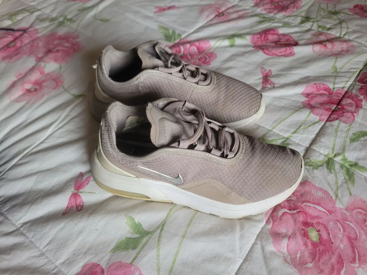 Tênis Nike n. 35