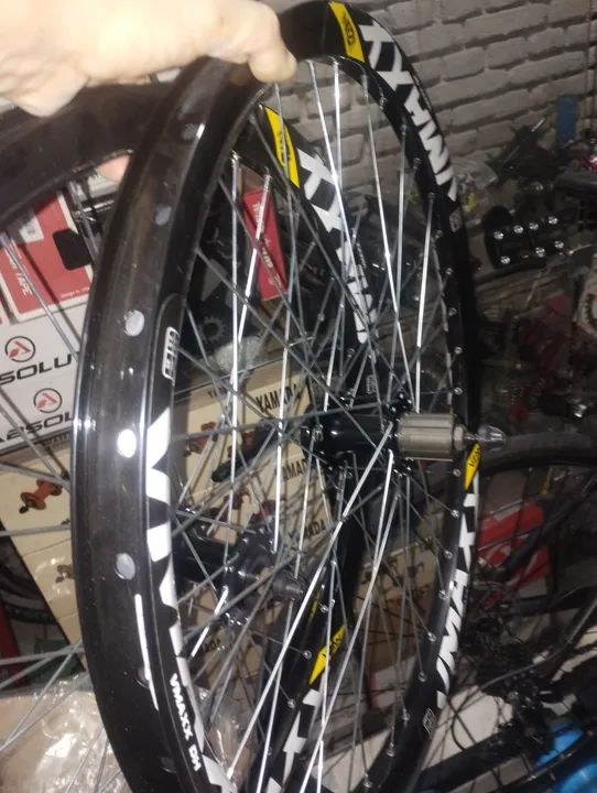 Rodas Aro 26 com cubos k7 Vmaxx novas - Foto 3