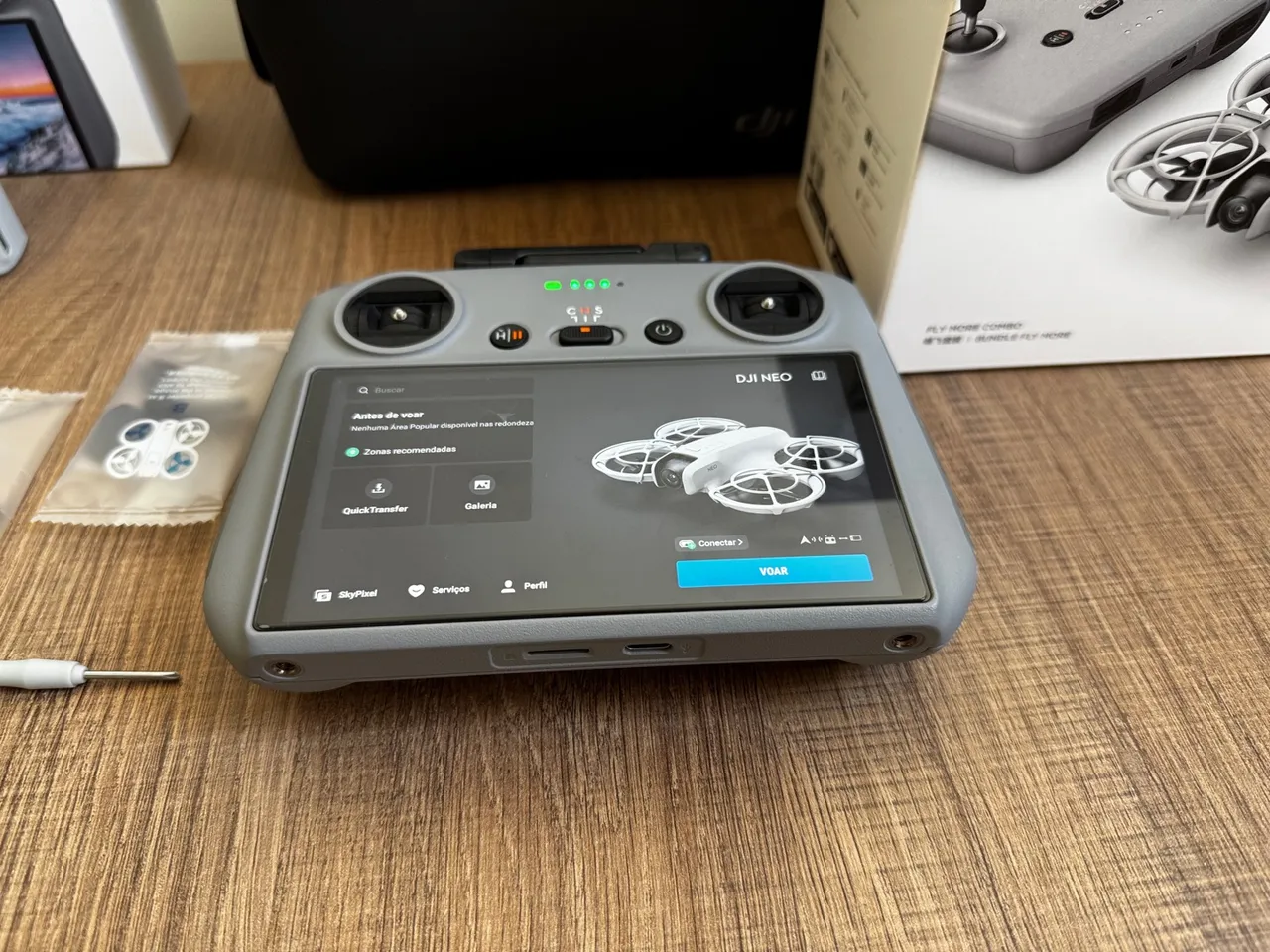 Controle Remoto com tela DJI RC 2 (DJI Neo/Mini 4 Pro/Air 3/Air 3S)