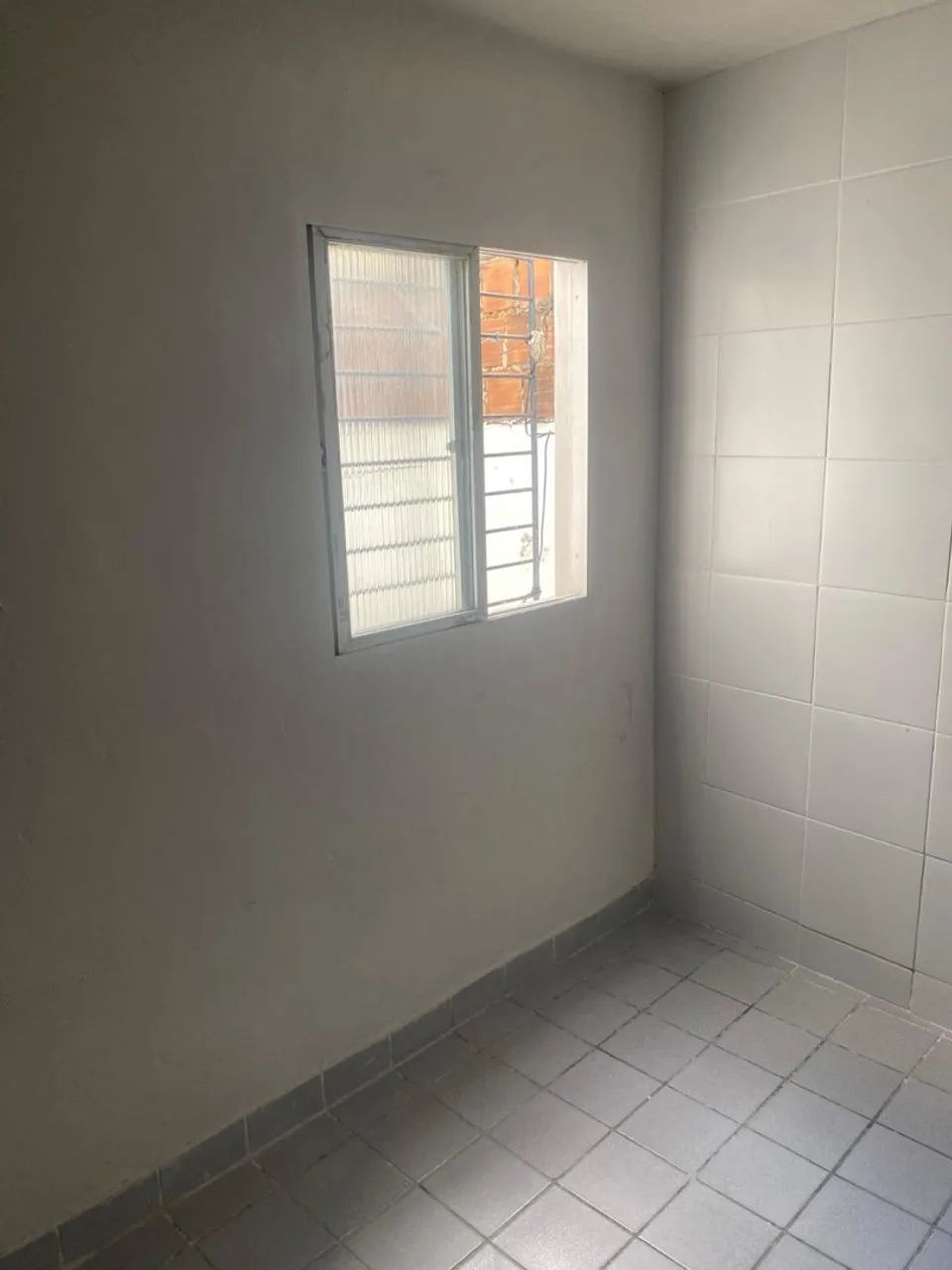 Apto no Arruda/ 50m2/ sala/ cozinha / área de serviço/ com taxas  - Foto 2