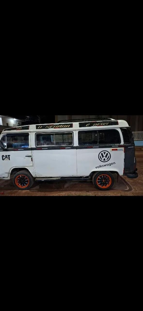 Vendo uma kombi top  - Foto 2