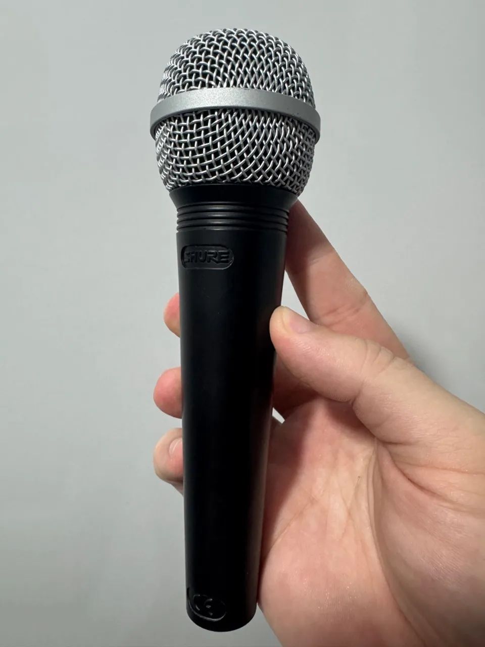 Microfone com Fio Shure SV100 perfeito para Karaokê e Apresentações  - Foto 5