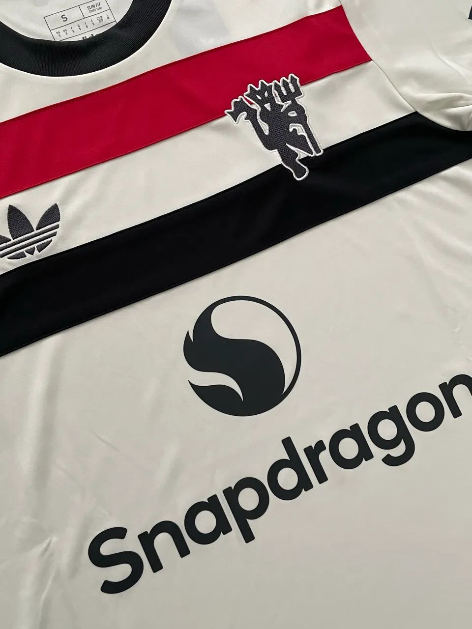 Original Camisa Manchester United 2024 Third - Tamanho P - Foto 3