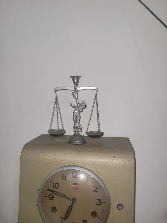 Castiçal, metal branco; - Foto 2