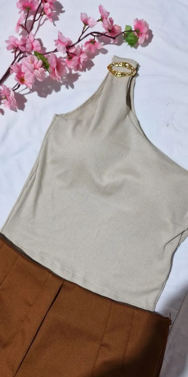 Conjunto top e saia