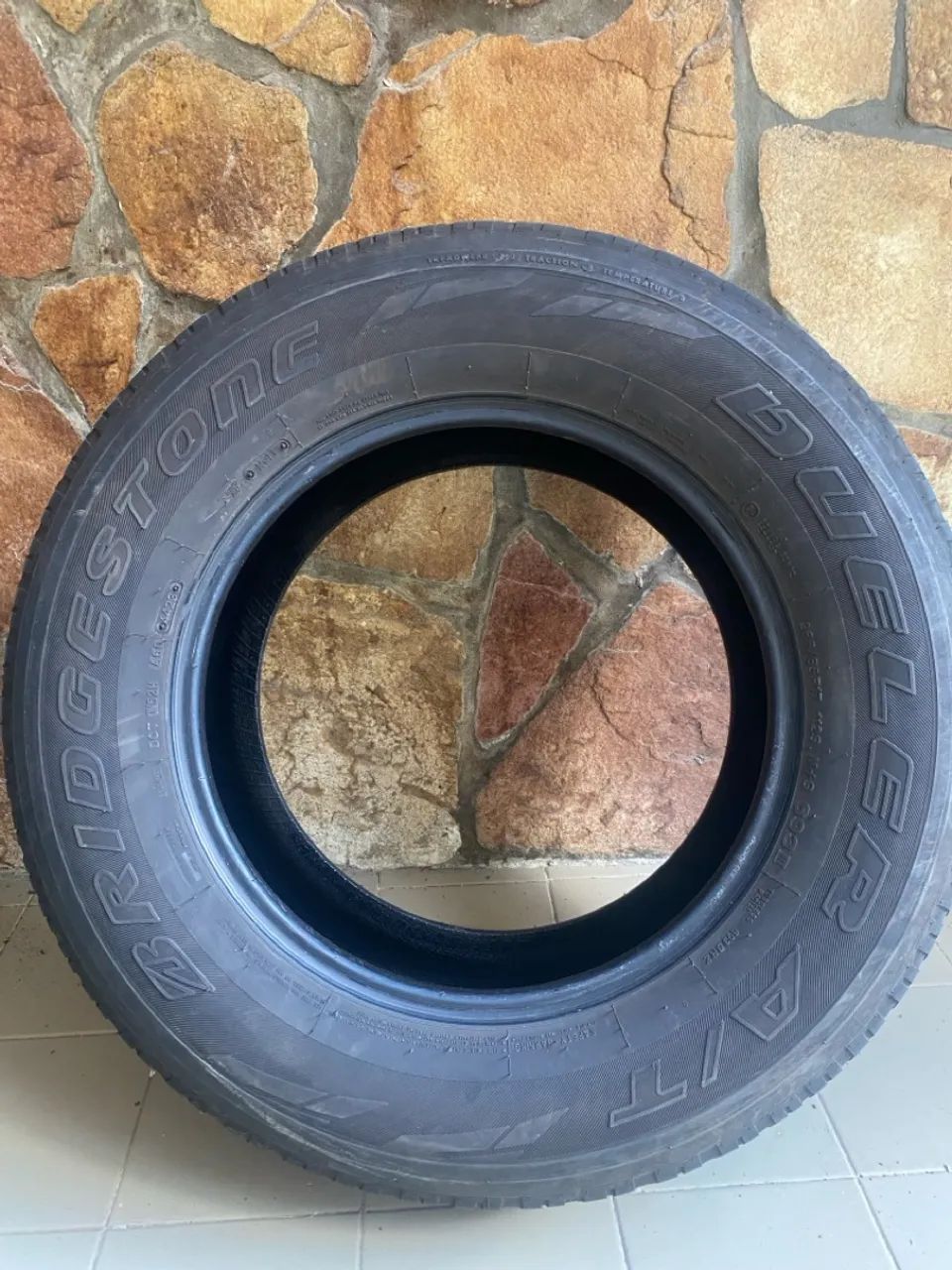 Pneus Bridgestone 265 65 R17 - Foto 2
