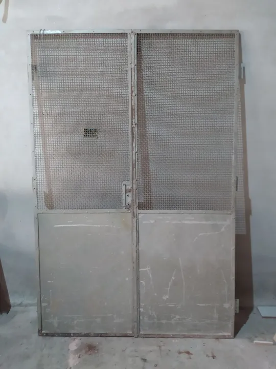 Portão de Aço telado galvanizado - Usado