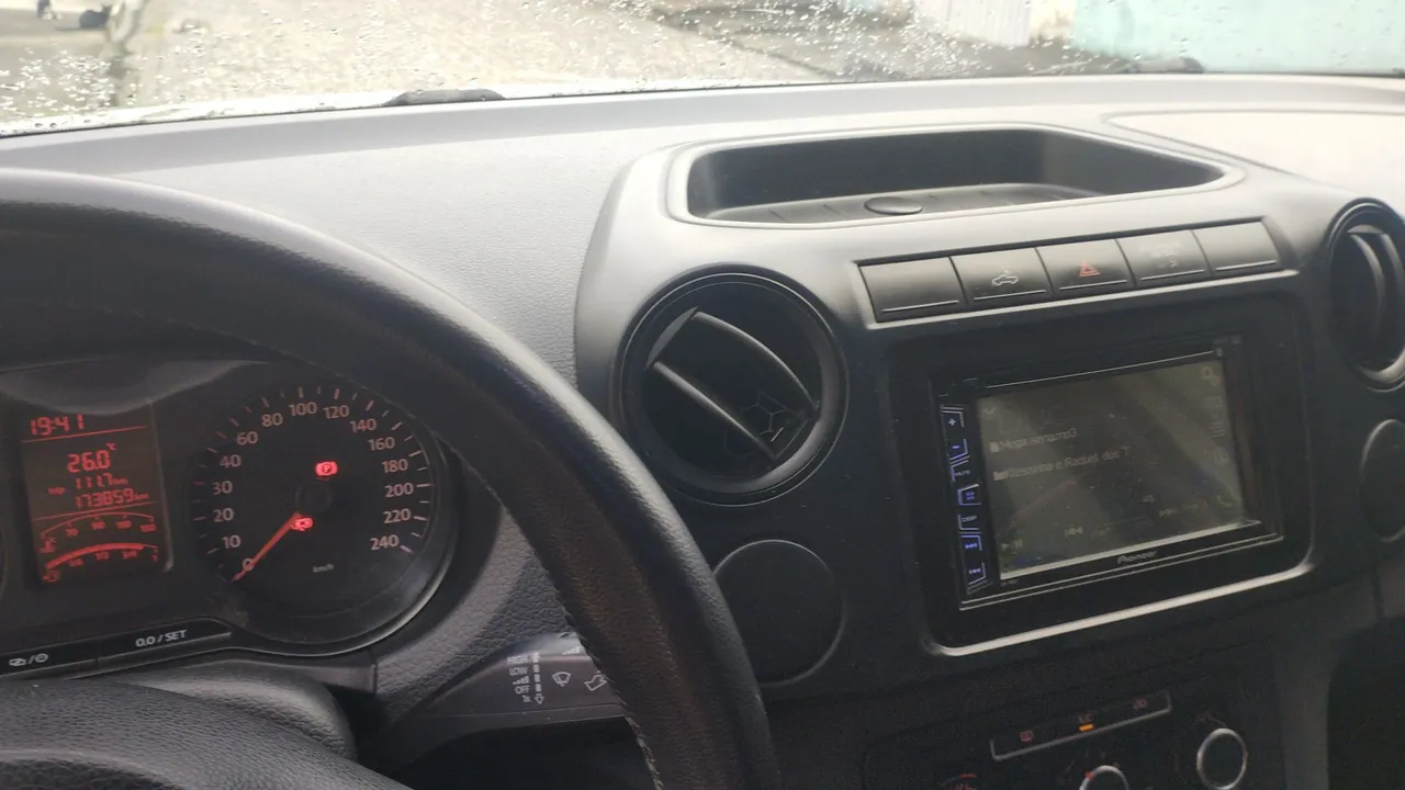 Amarok 2014 bem novinha