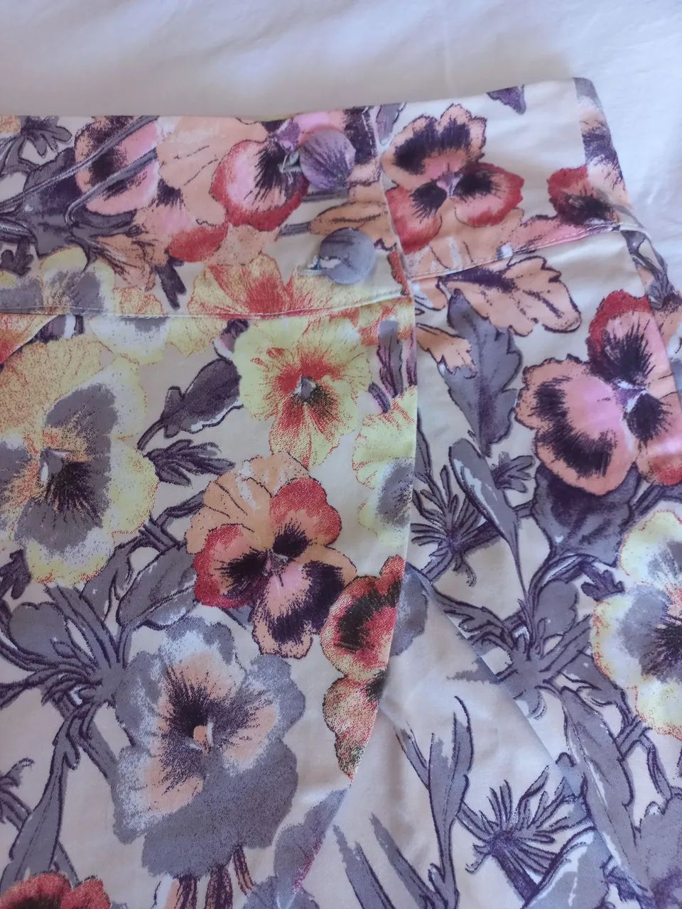 Saia floral com estampa de flores. - Foto 3